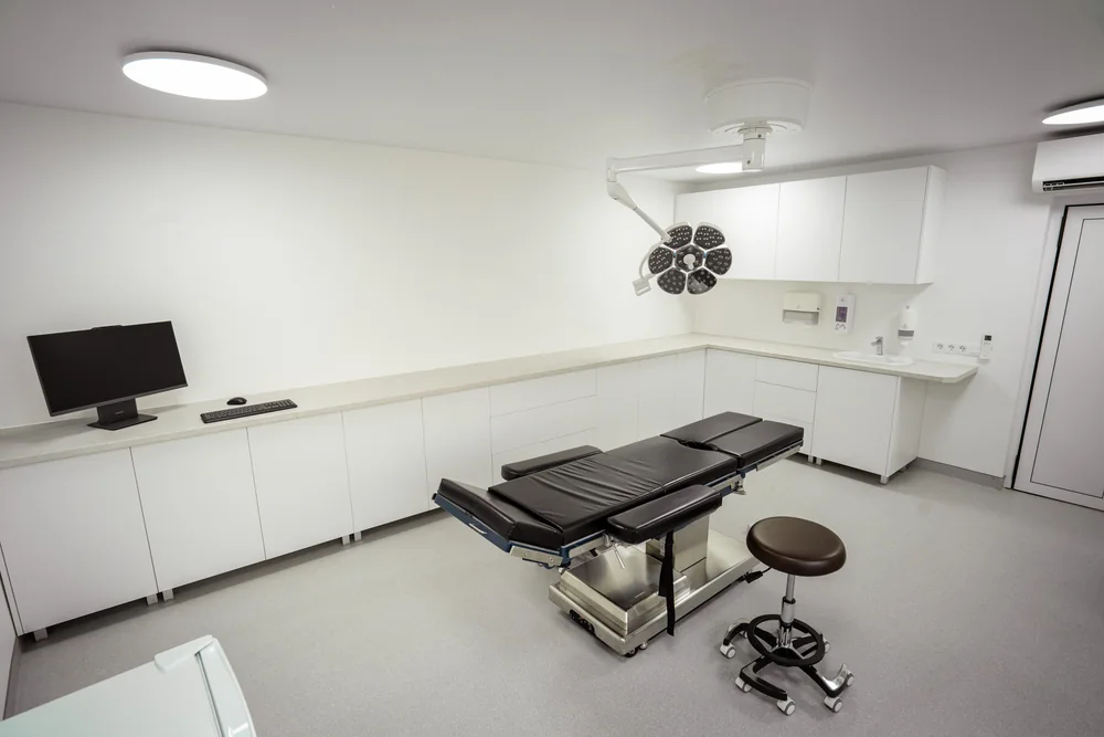 Sala pentru intervenții de mică chirurgie